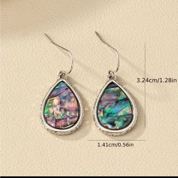 Abalone Necklace and Earring Set - Picture 5 of 5